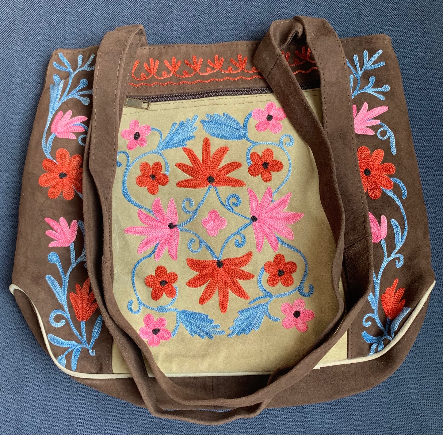 Floral Embroidered Handbag